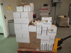 La Guardia Civil inmoviliza 400 kilogramos de alimentos.