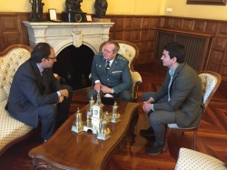 El Alcalde recibe al jefe de la Comandancia de la Guardia Civil de Palencia y le desea "el mayor éxito" en su nuevo cargo