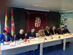 El Alcalde de Palencia, Alfonso Polanco, firmó un protocolo de ayuda con la Junta de Castilla y León para ayudar al deporte para discapacitados