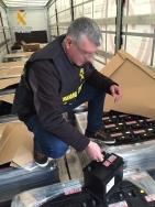 La Guardia Civil desarticula por completo al grupo organizado que llevó a cabo el robo de un camión cargado con 1.260 baterías