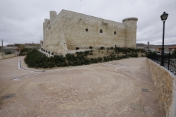 El Castillo de los Sarmiento en Fuentes de Valdepero abre al público sus instalaciones tras el periodo invernal