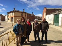 La presidenta de la Diputación visita los trabajos de la séptima fase de las obras de renovación de la red de agua potable de Lantadilla