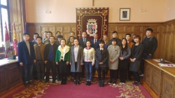 Alumnos chinos y holandeses visitan el Ayuntamiento