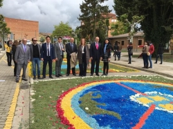La presidenta de la Diputación, Ángeles Armisén, asistió la celebración del Corpus Christi de Carrión de los Condes