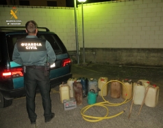 La Guardia Civil sorprende “in fraganti”, a cuatro hombres, cuando robaban material agrícola y ganadero