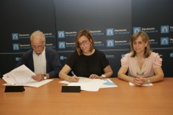 La Diputación Provincial y Cáritas Diocesana en Palencia firman un convenio de colaboración para financiar con 15.000 euros la labor del centro de día