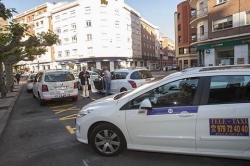 El Ayuntamiento y la asociación de Radio Taxi firman un convenio de colaboración