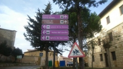La Diputación de Palencia destinará más de 22.000 euros para mejorar la señalización turística en el núcleo urbano de 19 municipios de la provincia