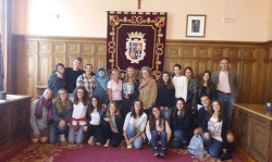 Alumnos italianos visitan el Ayuntamiento de Palencia
