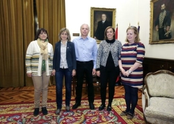 Encuentro entre la presidenta de la Diputación y y el nuevo presidente de la Hermandad de Donantes de Sangre de Palencia, Alberto de Castro