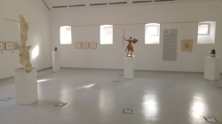 La original exposición 'Mirando a Cervantes' de Venancio Blanco podrá verse en el Centro Cultural Lecrác hasta el próximo 9 de enero