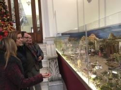 Un Belén tradicional castellano con figuras móviles, nuevo protagonista del Palacio Provincial