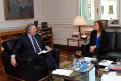 Armisén presenta al ministro Iñigo Méndez de Vigo varios proyectos de interés para la provincia