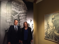 Armisén visita la exposición 'Victorio Macho. De Madrid a América' en la Casa de América de Madrid