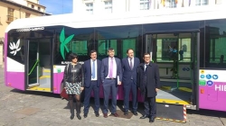 La flota de autobuses municipales cuenta desde hoy con su primera unidad híbrida que dará servicio en las líneas 1 y 2