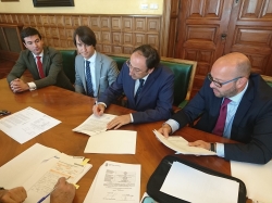 El Alcalde suscribe un préstamo por valor de 2.830.000 euros que permitirá financiar parte del Plan de Inversiones 2017