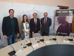El Ayuntamiento de Palencia, EOI y Orange promueven la formación digital para el impulso del emprendimiento y la economía locales