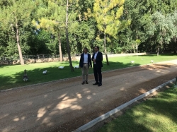 El Ayuntamiento está mejorando la imagen del Parque Isla Dos Aguas con la construcción de la pista de atletismo y la renovación de su zona infantil