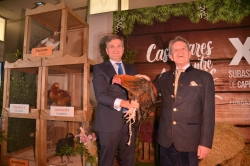La XIX Subasta de Capones de Cascajares recauda 60.680 euros a beneficio de la Fundación Aladina