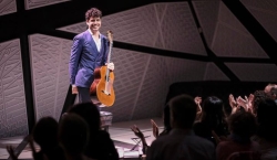 El aclamado guitarrista Pablo Sáinz-Villegas presenta mañana en el Principal de Palencia su disco ‘Volver’