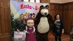 La primera gira española del espectáculo 'Masha y el oso' tendrá parada en el Pabellón Municipal de los Deportes el día 26 de diciembre a las 17:00 h.
