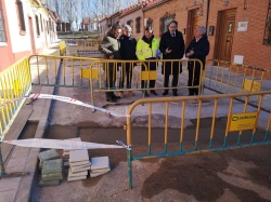 El Ayuntamiento invierte 181.000 euros para que las canalizaciones de amianto desaparezcan del ciclo del agua en las 125 viviendas