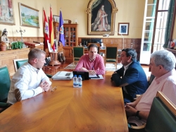 El alcalde de Palencia, Mario Simón, se reune con directivos de la fundación de Turismo y Deporte