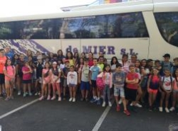 Los campamentos municipales de verano organizados en el Albergue Don Orione de Frómista facilitan la conciliación familiar y laboral de los palentinos