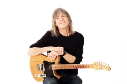Este viernes, 10 de noviembre, el excepcional guitarrista Mike Stern actúa en el Teatro Ortega en el marco del X Jazz Palencia Festival