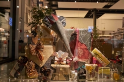 ‘Juluis’ se alza ganador del Concurso de Escaparates Navideños