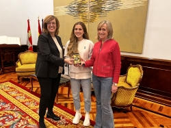 Armisén destaca el alto nivel del atletismo en Palencia durante la recepción a Marta García