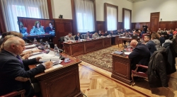 La Diputación aprobó en el Pleno una modificación de crédito y otra modificación del presupuesto que permitirá reducir deuda hasta el 13,2%