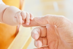 La primera resolución de las ayudas a la natalidad de la Diputación de Palencia reparte más de 45.300 euros a 86 familias