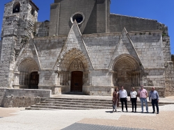 La Diputación ha aportado 17.000 euros para la renovación del pavimento de la plaza de la iglesia de Herrera de Valdecaña