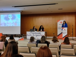 La Unidad de Mujer de Cruz Roja en Palencia la ponencia “Reflexiones de igualdad con Pepitilla Maravilla”