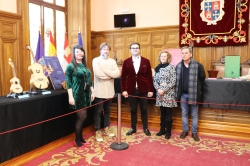 ‘Viajando con los instrumentos’ cuenta la historia de la primera vuelta al mundo en el salón de plenos del Ayuntamiento de Palencia