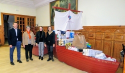 Hermanas Hospitalarias Palencia hace entrega de productos a Red Madre