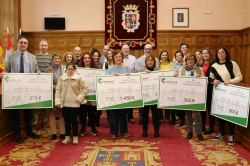 El Ayuntamiento hace entrega de las donaciones de la San Silvestre Promueve Palencia a las asociaciones del ámbito socio-sanitario y juvenil