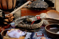Amarres de amor: Tendencia de rituales para atraer el amor en 2025