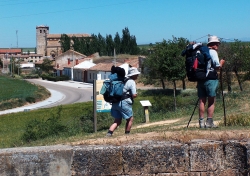 La Diputación adjudica dos obras para la señalización inteligente en cruces de carreteras provinciales con el Camino de Santiago