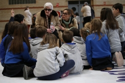 Mayores palentinos y alumnado del Colegio Marista Castilla pasan una especial jornada “Jugando entre Recuerdos”