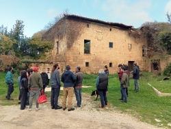 Husillos acoge la presentación de La Escuela de los Pueblos impulsando la lucha por un mundo rural vivo