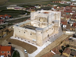 La Diputación de Palencia celebra la Semana de los Archivos este viernes con puertas abiertas en el Castillo de Fuentes de Valdepero