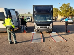 La Policía Local de Palencia se especializa en Transportes, ante el aumento de vehículos pesados