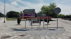 Las ayudas de la Diputación para mejorar la señalización turística en la provincia llegan a 29 municipios por importe con 57.500 euros