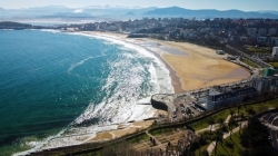 Planes para el próximo verano en Cantabria: de las playas del Sardinero a las motos de agua en la Bahía de Santander