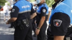 Sorprendido cuando abandonaba el domicilio de su pareja tras agredirla