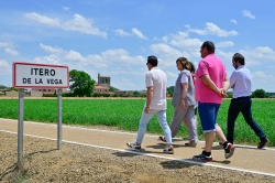 Nueva señalización turística para reforzar la experiencia de los peregrinos en el Camino de Santiago a su paso por Palencia