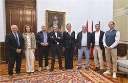 Ángeles Armisén recibe al nuevo Comité Ejecutivo de la Cámara de Comercio de Palencia