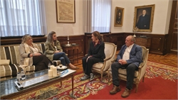 La presidenta de la Diputación se reúne con la alcaldesa de Pedraza para abordar necesidades del municipio